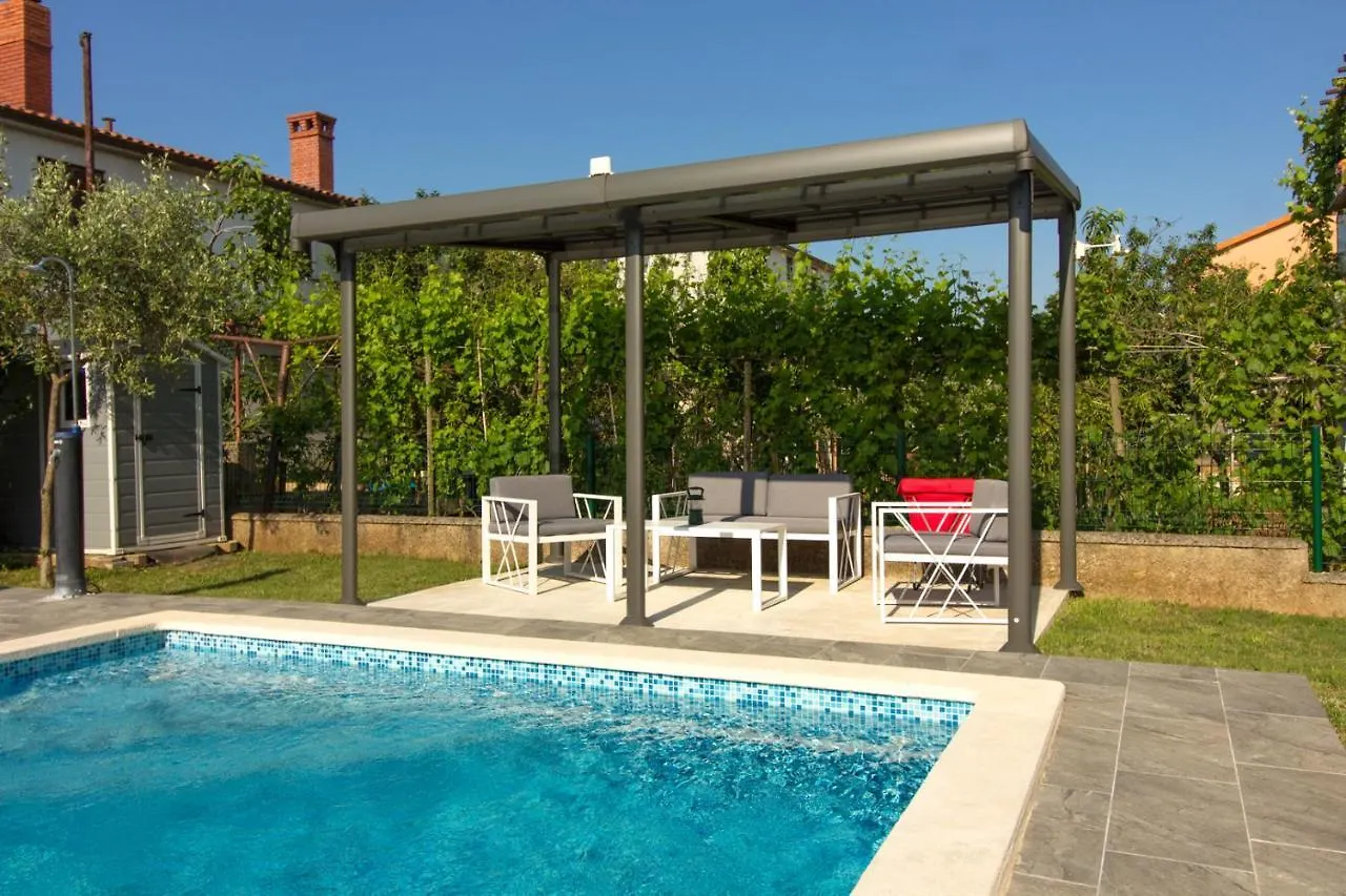 Lovely Holiday Home Pjacal II With Pool In Pula Apartment