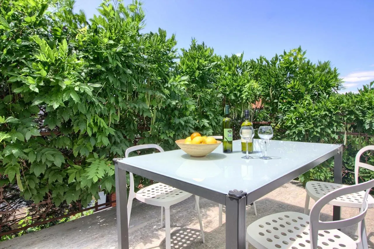 Lovely Holiday Home Pjacal II With Pool In Pula Croatia